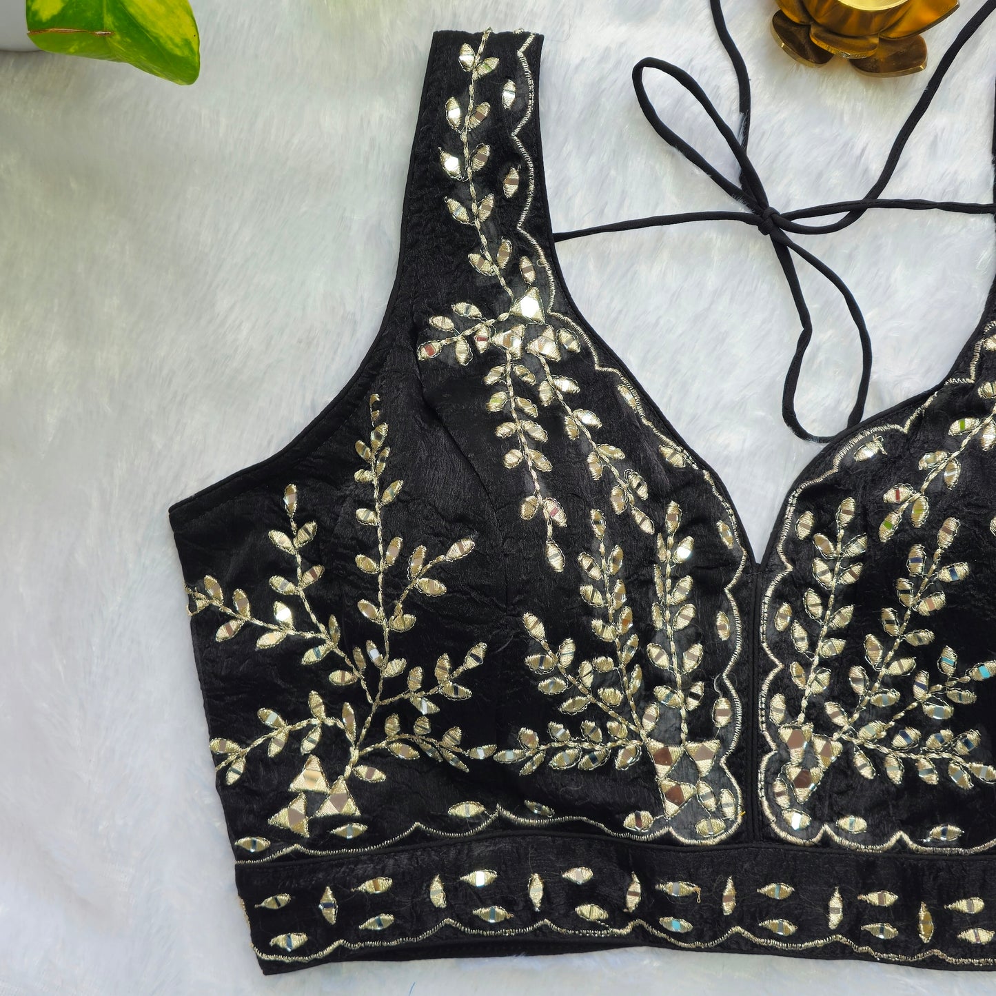 Black Sleeveless Mirror Embroidery Blouse