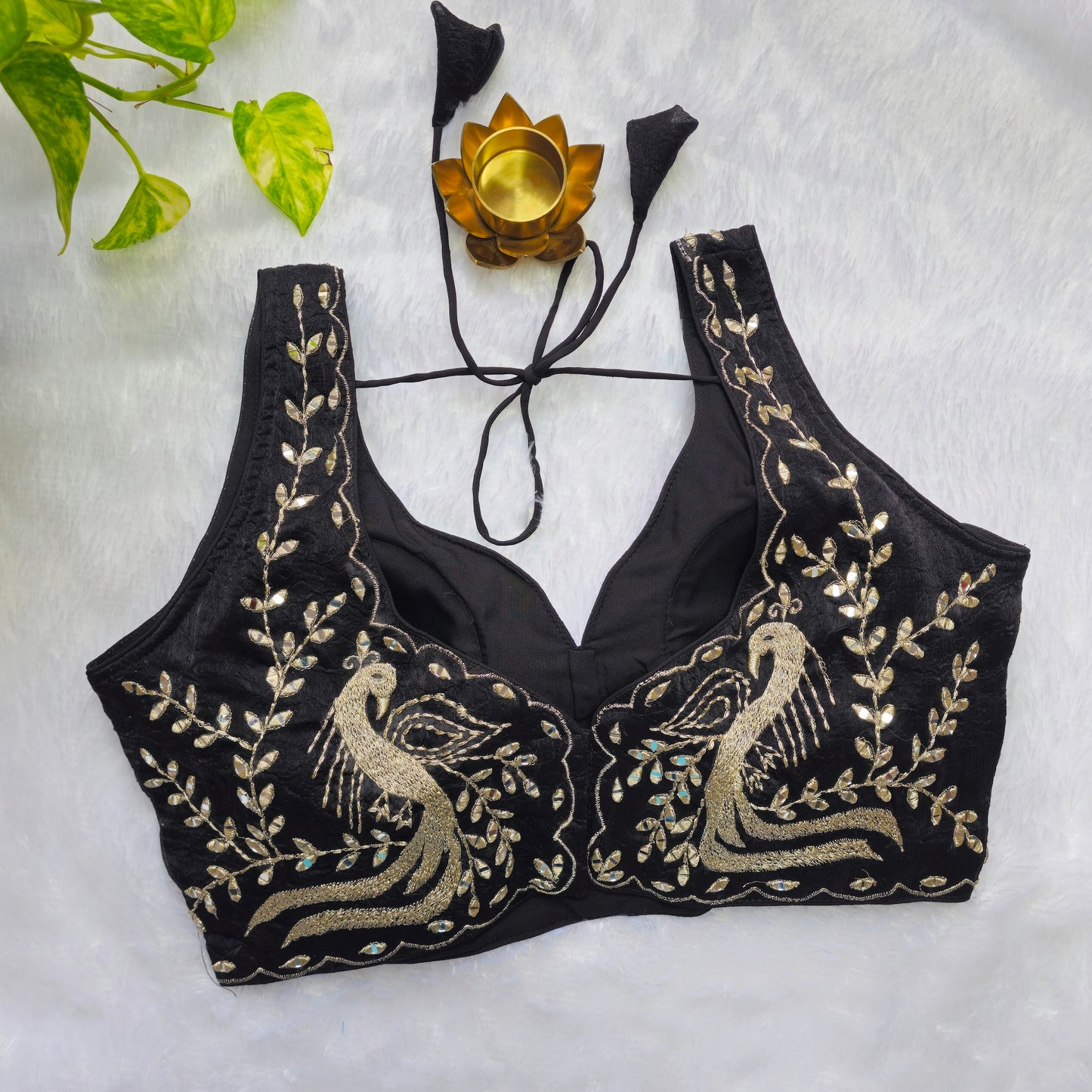 Black Sleeveless Mirror Embroidery Blouse
