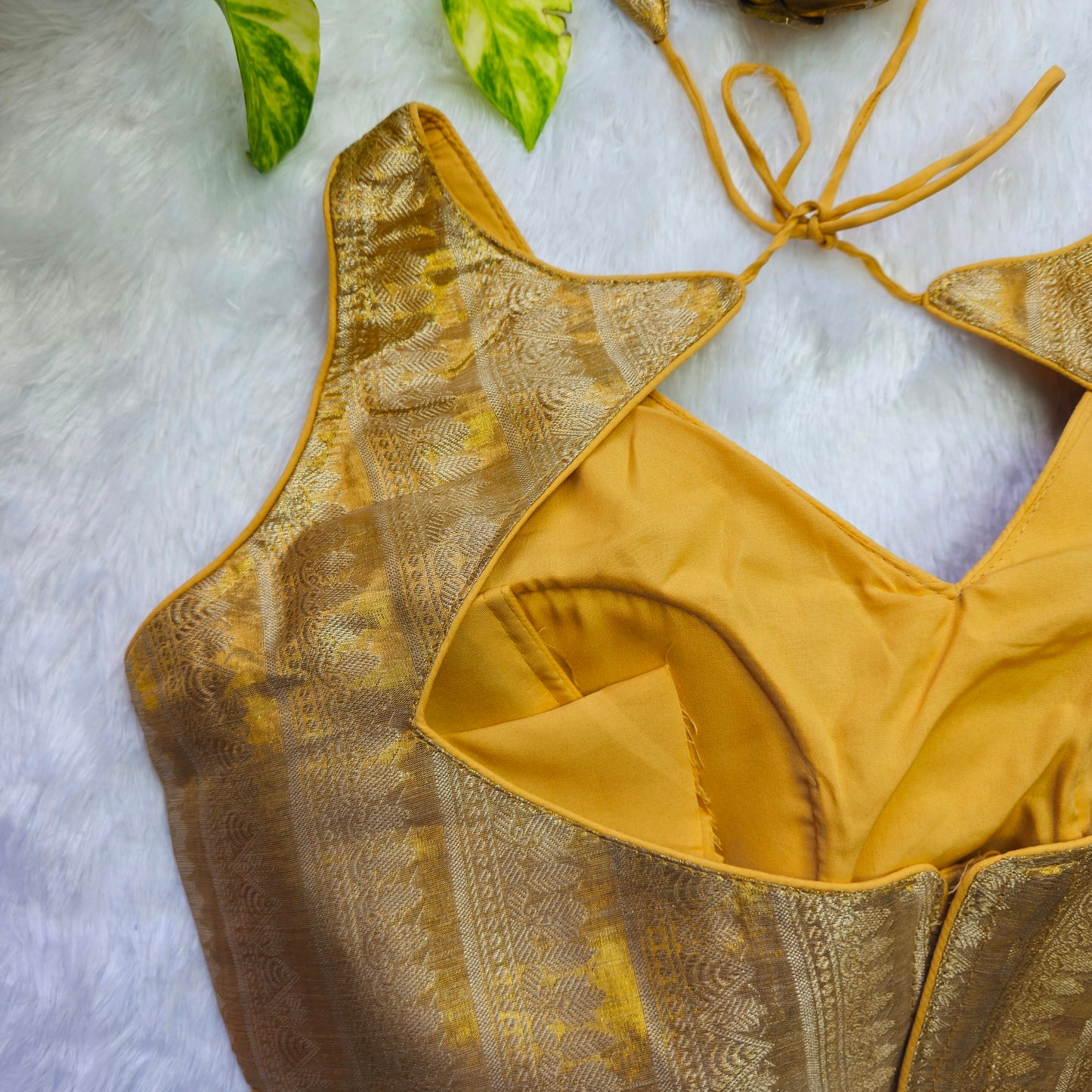 Yellowish Gold Tissue Sleeveless Blouse(Attachable Sleeves)