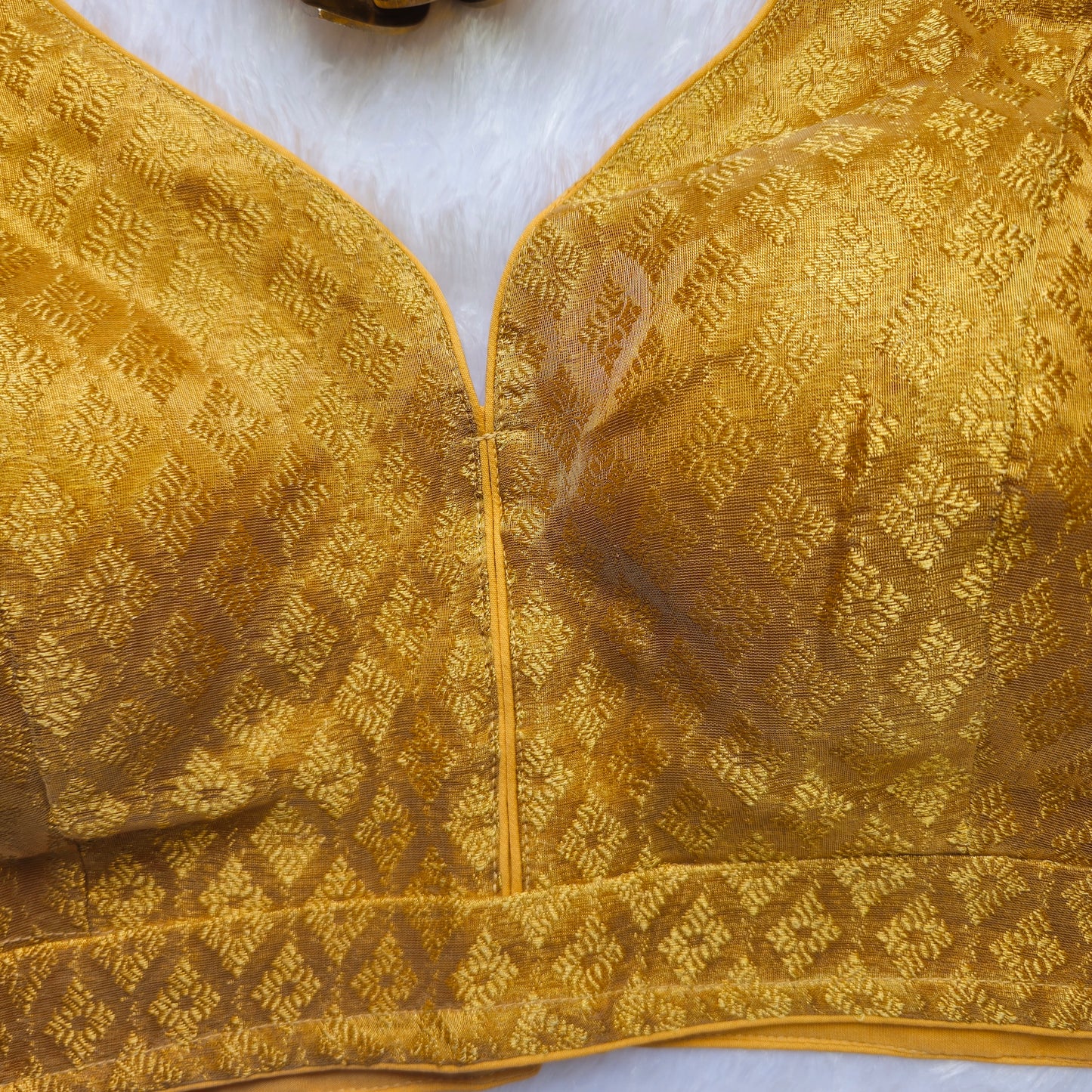 Gold Tissue Sleeveless Blouse(Attachable Sleeves)
