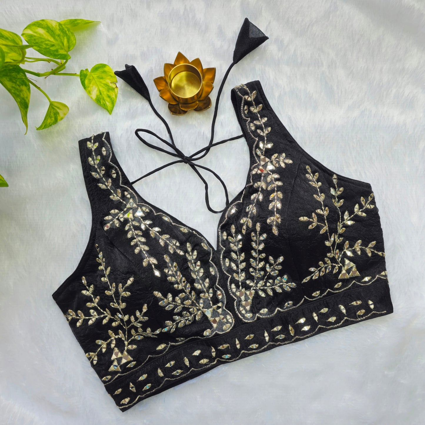 Black Sleeveless Mirror Embroidery Blouse