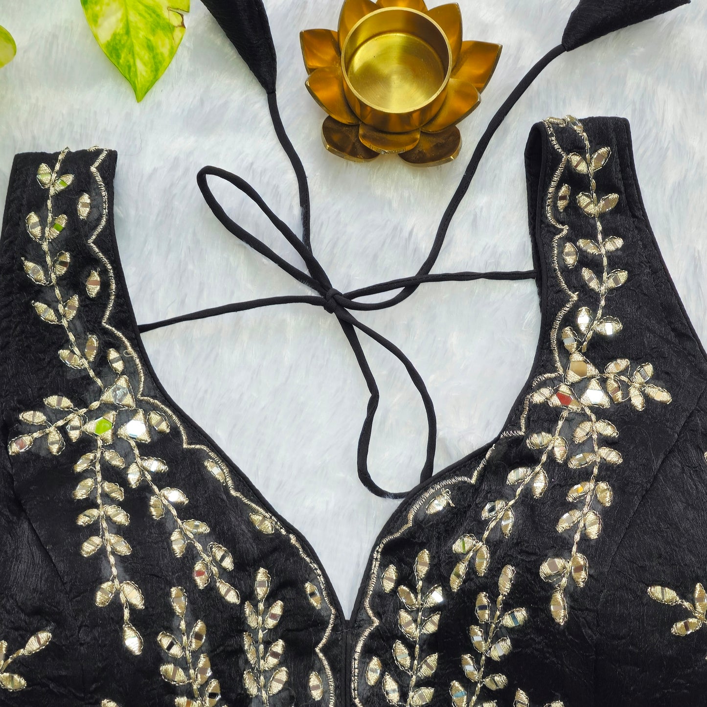 Black Sleeveless Mirror Embroidery Blouse