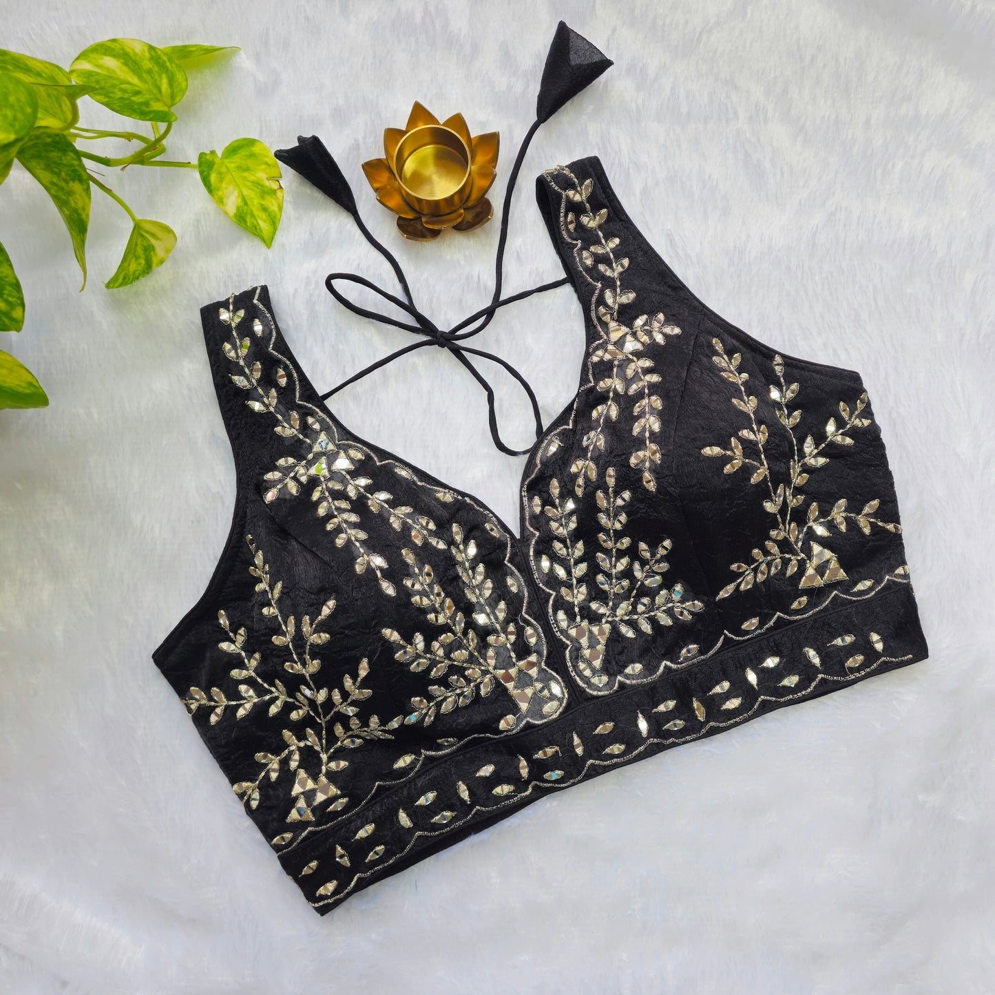 Black Sleeveless Mirror Embroidery Blouse