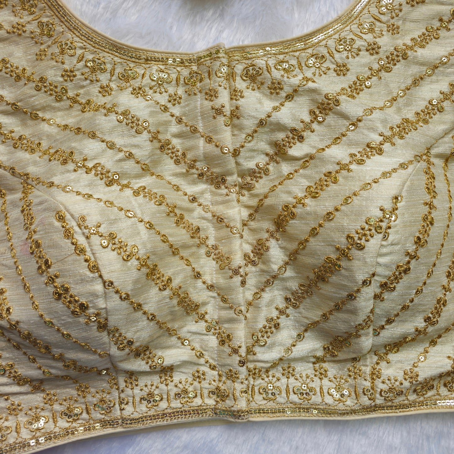 Off White Raw Silk Embroidery Sleeveless Blouse(attachable sleeves)