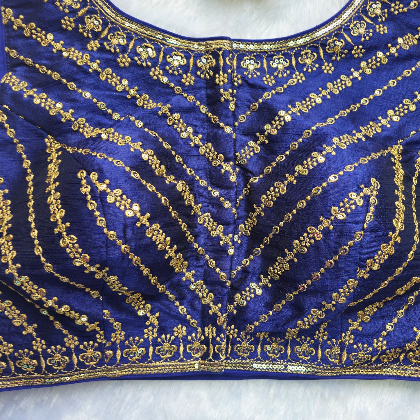 Royal Blue Raw Silk Embroidery Sleeveless Blouse(attachable sleeves)