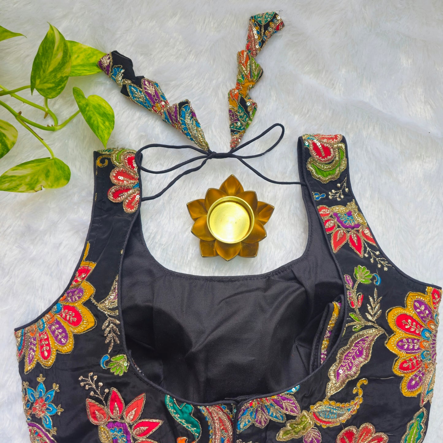 Black Crepe Kalamkari Sleeveless Blouse(attachable sleeves)
