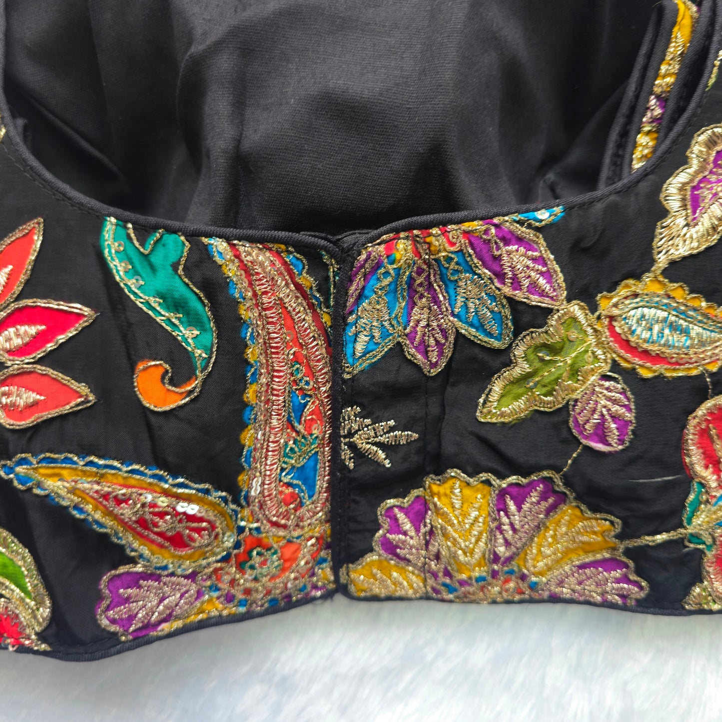 Black Crepe Kalamkari Sleeveless Blouse(attachable sleeves)
