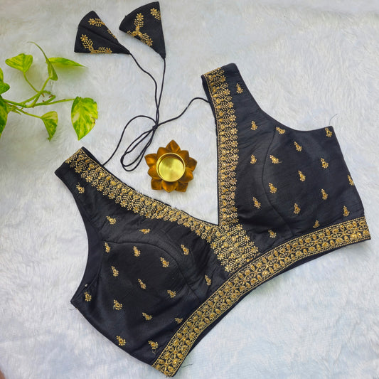Black Raw Silk Embroidery Sleeveless Blouse(attachable sleeves)