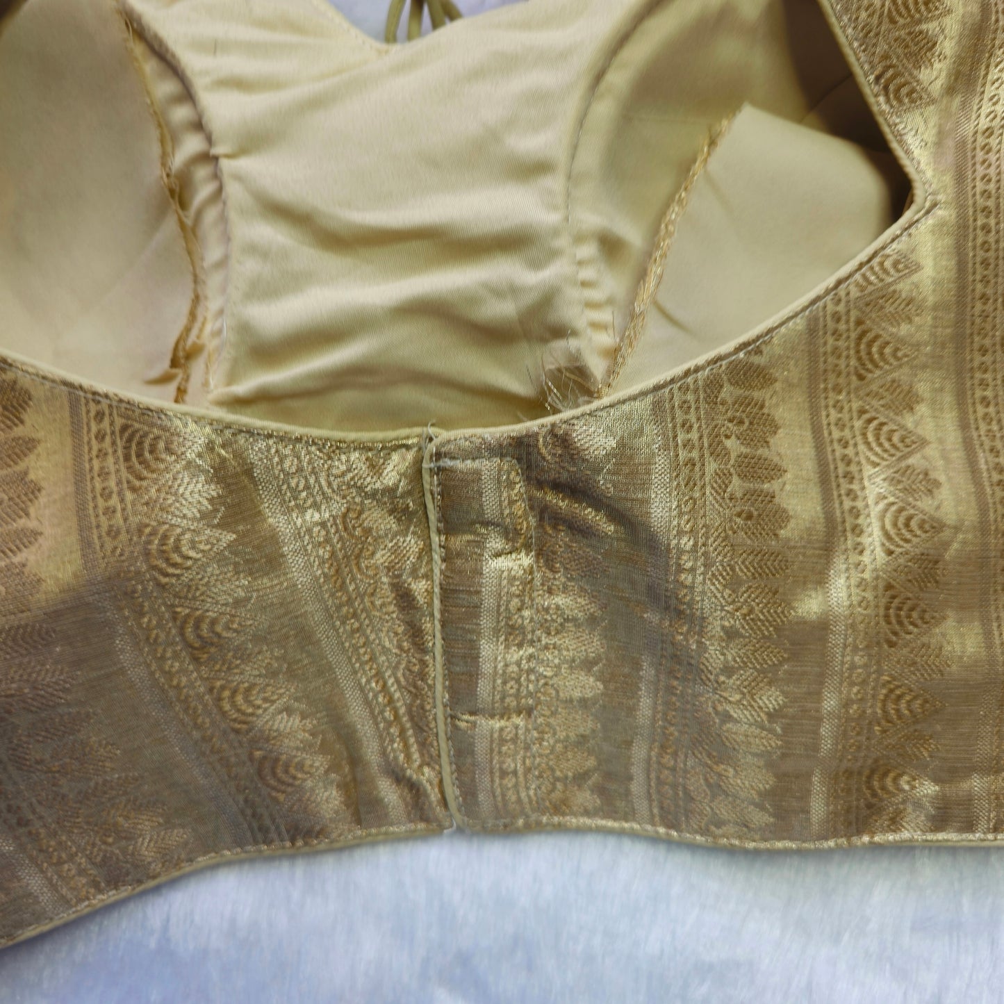 Beige Gold Tissue Sleeveless Blouse(Attachable Sleeves)