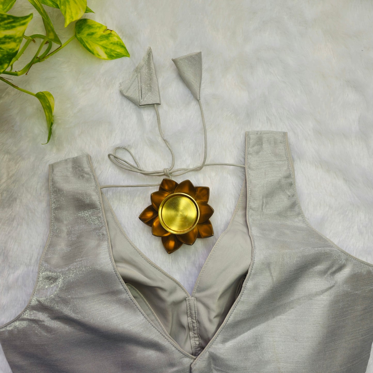 Silver Artificial Silk Sleeveless Blouse(Attachable Sleeves)